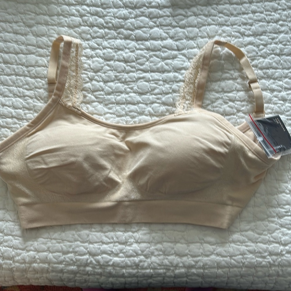 Underoutfit Lace Comfort shaping adjustable bra size M